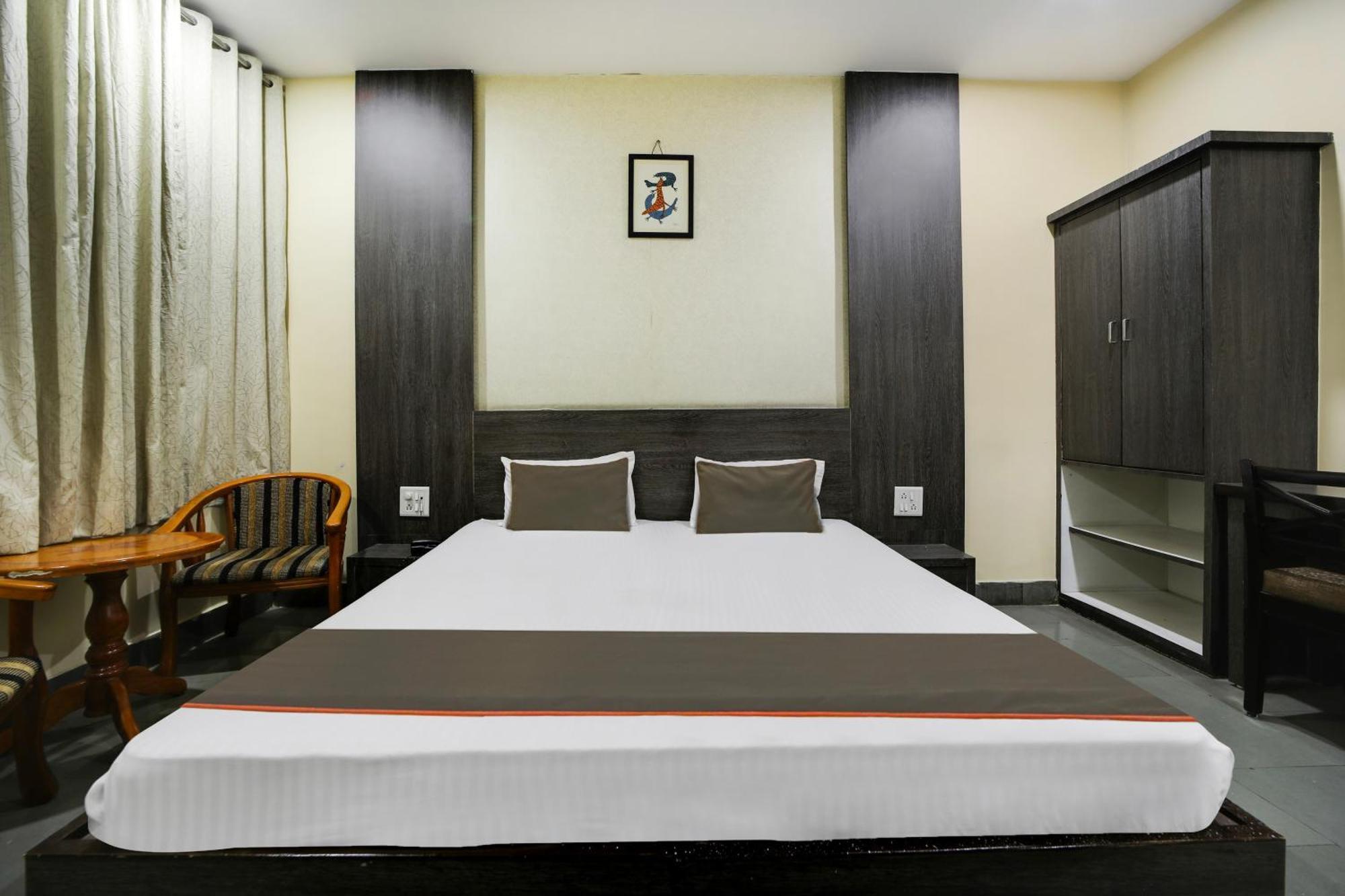Collection O Hotel Silver Inn Bhopál Kültér fotó